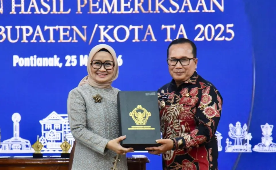 Bupati Kubu Raya Sujiwo menerima LHP LKPD 2025 dengan opini WTP dari BPK RI Perwakilan Kalbar di Pontianak.