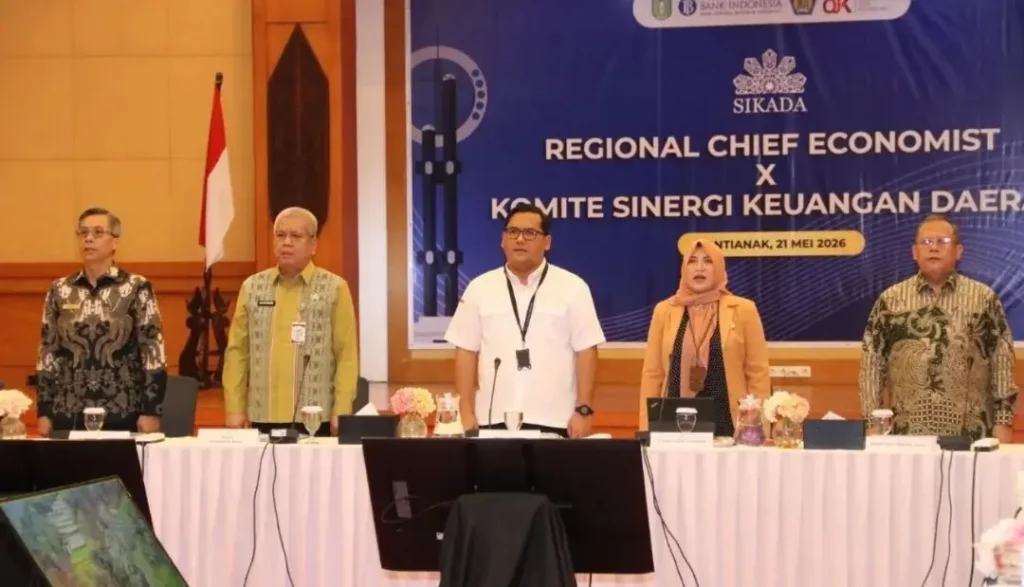 Sekda Kalbar Harisson saat membuka FGD SIKADA Regional Kalbar di Kantor Bank Indonesia Pontianak.