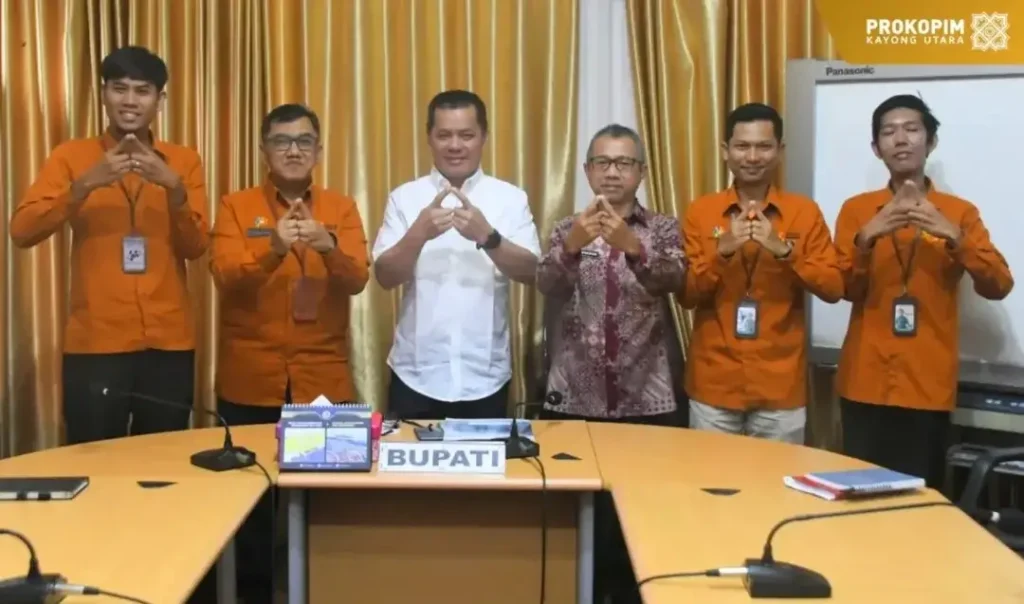 Bupati Kayong Utara Romi Wijaya menerima kunjungan Kepala BPS Kayong Utara untuk membahas Sensus Ekonomi 2026.