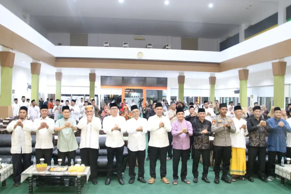Wakil Wali Kota Pontianak Bahasan membuka MTQ ke-34 Tingkat Kecamatan Pontianak Timur.