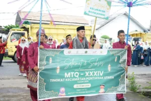 Pawai kalifah meramaikan pembukaan MTQ ke-34 tingkat Kecamatan Pontianak Utara di halaman Kantor Camat Pontianak Utara, Sabtu (16/5/2026).