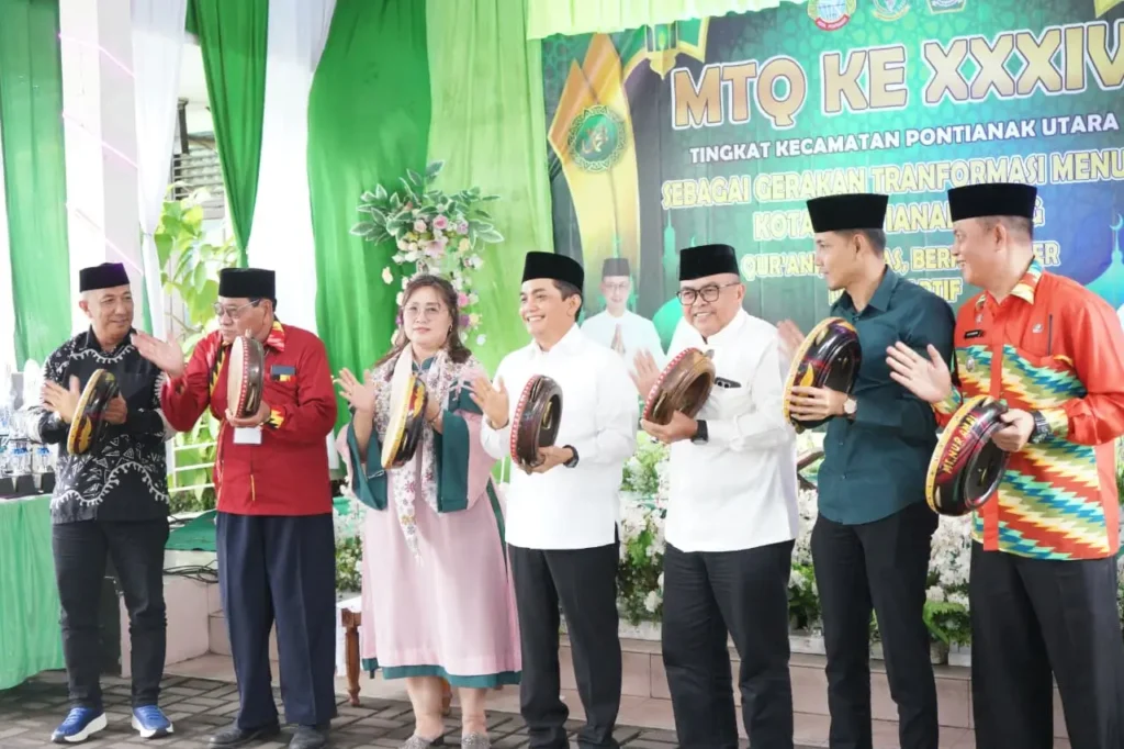 Wakil Wali Kota Pontianak Bahasan membuka MTQ ke-34 tingkat Kecamatan Pontianak Utara di halaman Kantor Camat Pontianak Utara, Sabtu (16/5/2026).