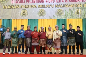 Wakil Gubernur Kalbar Krisantus Kurniawan menghadiri pelantikan DPD Barisan Pemuda Melayu Kabupaten/Kota se-Kalimantan Barat di Pontianak.