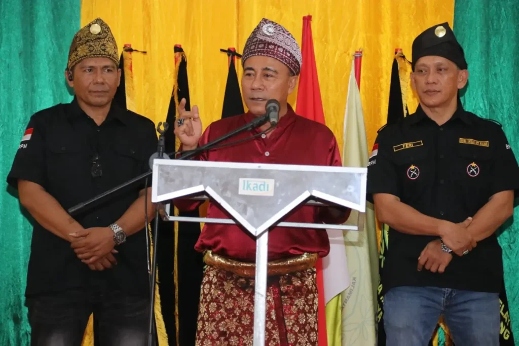 Wakil Gubernur Kalbar Krisantus Kurniawan saat memberikan sambutan dalam pelantikan DPD Barisan Pemuda Melayu Kabupaten/Kota se-Kalimantan Barat di Pontianak.