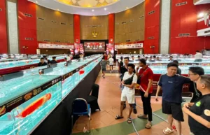 Ratusan ikan arwana terbaik dunia dipamerkan dalam Kontes Arwana Internasional di Pontianak Convention Centre (PCC) Kota Pontianak.