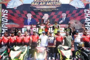 Wakil Wali Kota Pontianak Bahasan menghadiri Kejurprov Balap Motor Seri 1 Kalimantan Barat 2026 di Sirkuit GOR Sultan Syarif Abdurrahman Pontianak.