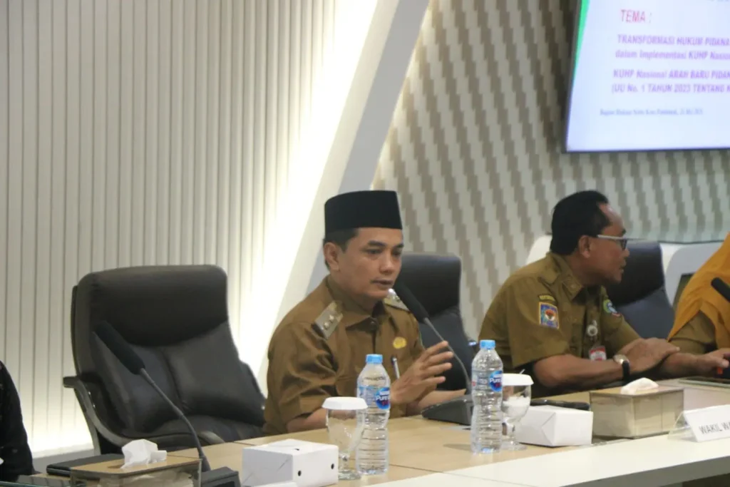 Wakil Wali Kota Pontianak Bahasan membuka sosialisasi Undang-undang Tahun 2026.