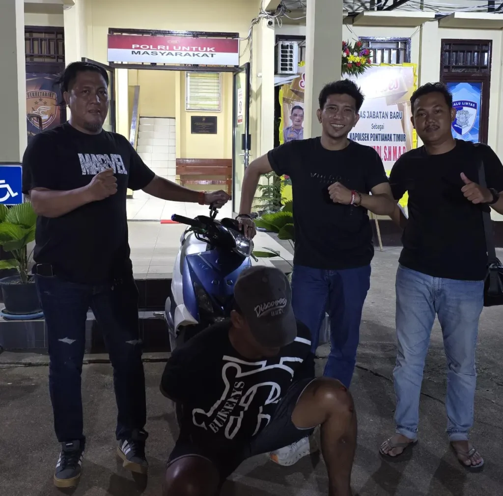 Petugas Polsek Pontianak Timur mengamankan terduga pelaku pencurian kabel tower di Jalan Swadiri Pontianak Timur.