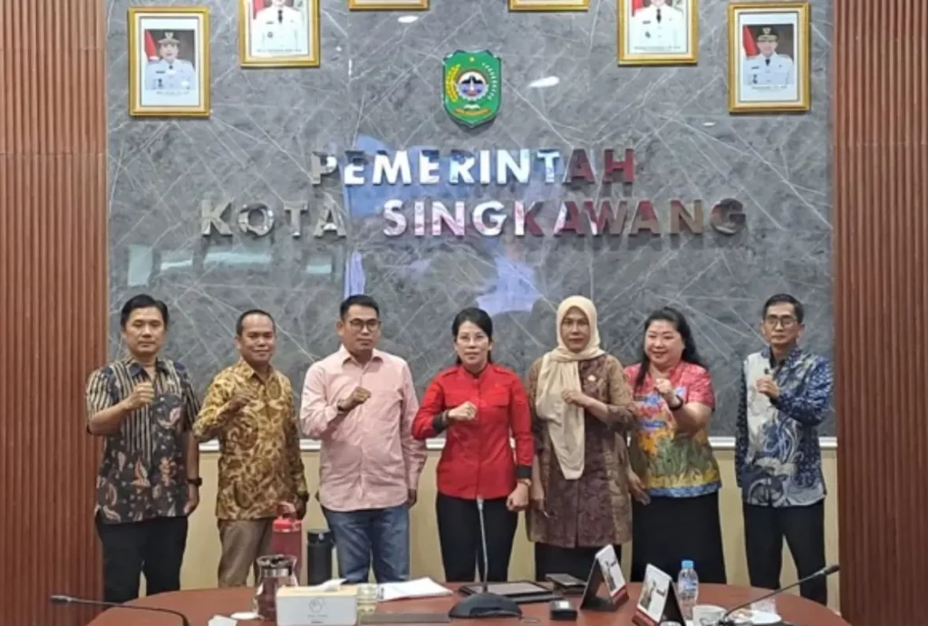 Audiensi KPID Kalbar dan Pemkot Singkawang membahas program Siaran Sehat untuk pelajar di Kota Singkawang.