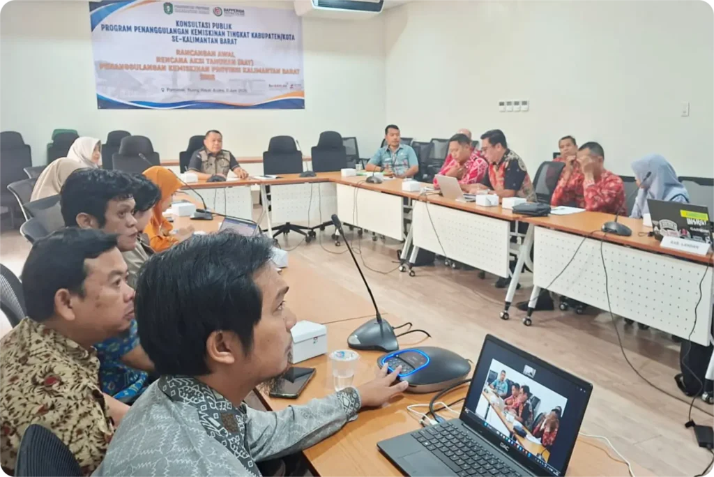 Suasana konsultasi publik Rencana Aksi Tahunan Penanggulangan Kemiskinan Tahun 2026 di Kantor Bapperida Provinsi Kalimantan Barat.