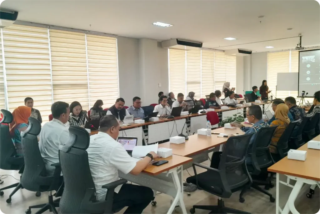 Rapat koordinasi pembahasan rencana pembangunan Jalan Tol Supadio menuju Pelabuhan Kijing di Kantor Bapperida Kalbar.