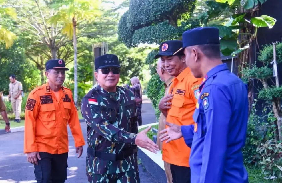 Bupati Kubu Raya Sujiwo usai memimpin Apel Kesiapsiagaan Karhutla menjelang musim kemarau 2026.