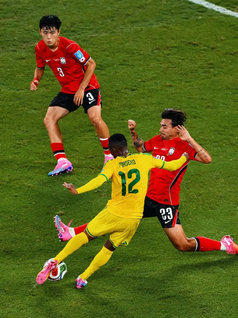 FIFA World Cup 2026 - terkait persidangan perempuan asal Entikong di Kuching akibat kasus judi bola ilegal Piala Dunia 2026.