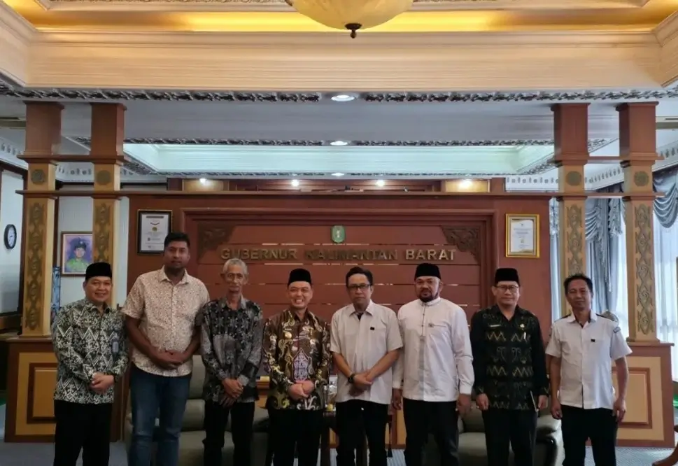 Gubernur Kalbar Ria Norsan menerima audiensi panitia Haul Akbar dan Ziarah Agung Sultan Syarif Abdurrahman Alkadrie di Pontianak.