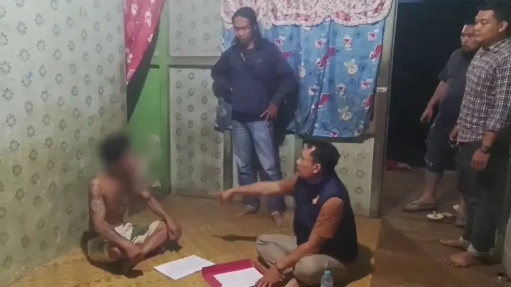 Petugas Satreskrim Polres Sekadau saat menangani kasus dugaan kekerasan seksual terhadap anak di Kabupaten Sekadau.