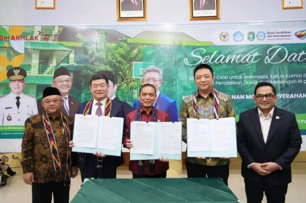 Gubernur Ria Norsan usai penandatanganan MoU program beasiswa internasional Kalbar dengan Yongzhou Polytechnic Institute di Pontianak.