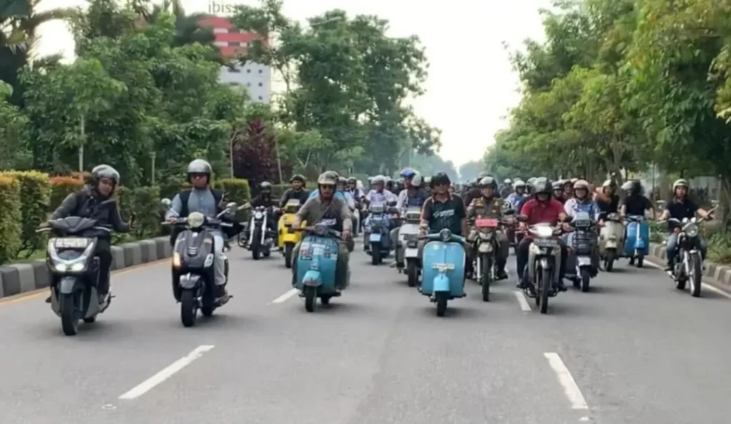 Wakil Gubernur Kalimantan Barat Krisantus Kurniawan bersama komunitas skuter dalam kegiatan Pontianak MODS May Day 2026 di Pontianak.