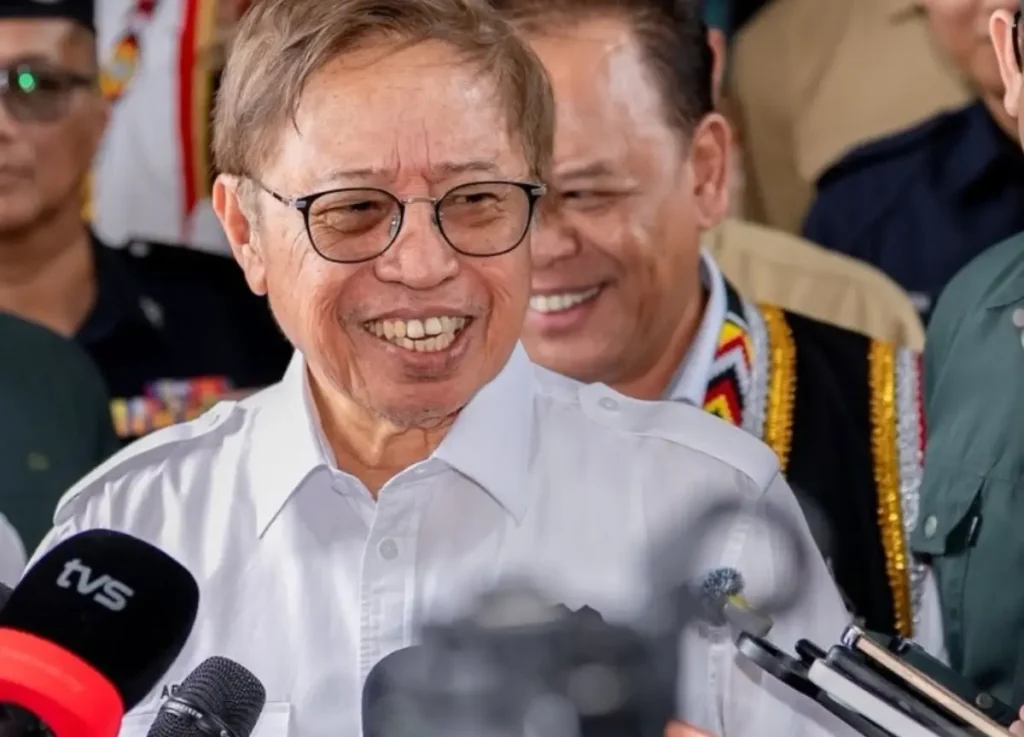 Premier Sarawak mengumumkan rencana pendirian kantor perdagangan Sarawak di Pontianak untuk memperkuat kerja sama ekonomi dengan Kalimantan Barat.