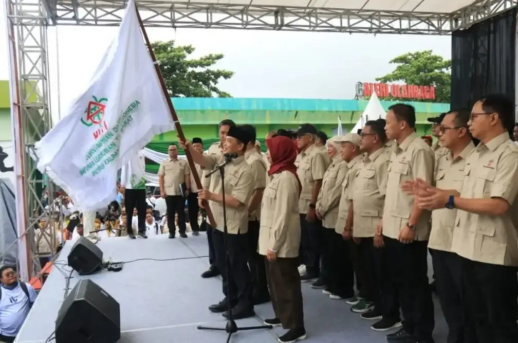 Ria Norsan resmi dilantik sebagai Ketua DPD HKTI Kalbar oleh Wamentan RI Sudaryono di Pontianak.