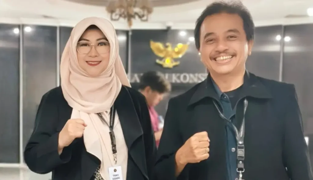 Berkas perkara Roy Suryo dan Dokter Tifa yang kini dalam proses pelimpahan tahap II dari Polda Metro Jaya ke Kejaksaan Negeri Jakarta Selatan.