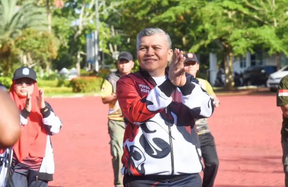 Sekda Kubu Raya Yusran Anizam usai memberikan sambutan saat pelepasan kontingen Popda 2026.