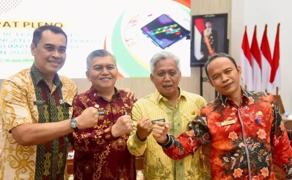 Rapat Pleno TPAKD Kalimantan Barat 2026 di Balai Petitih Pontianak dihadiri Sekda Kubu Raya Yusran Anizam.