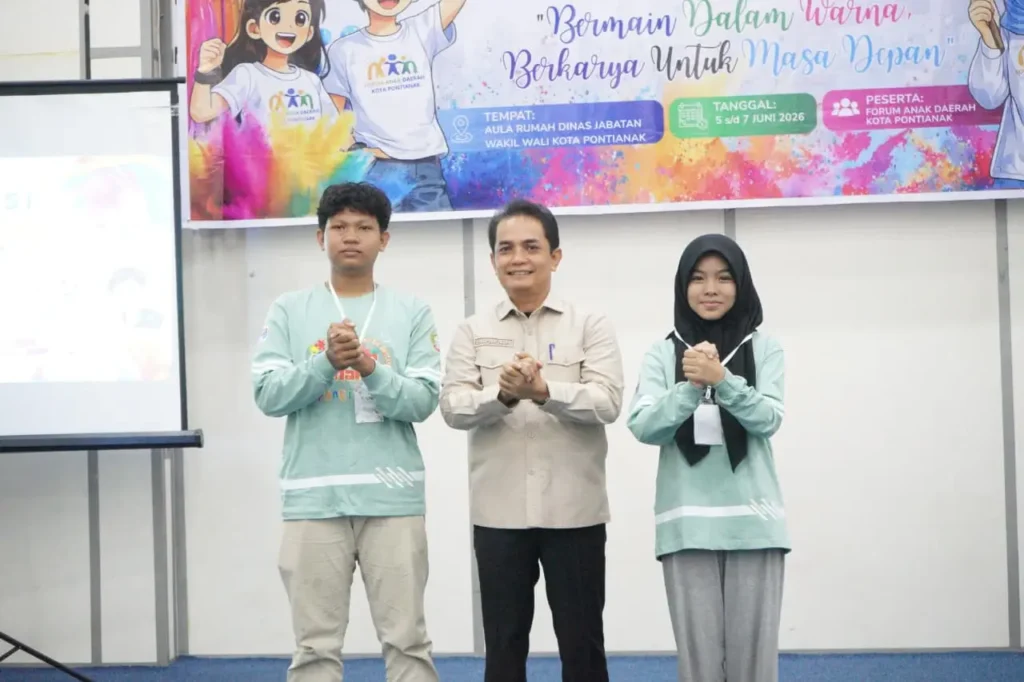 Wakil Wali Kota Pontianak Bahasan membuka Regenerasi Forum Anak Daerah Kota Pontianak.