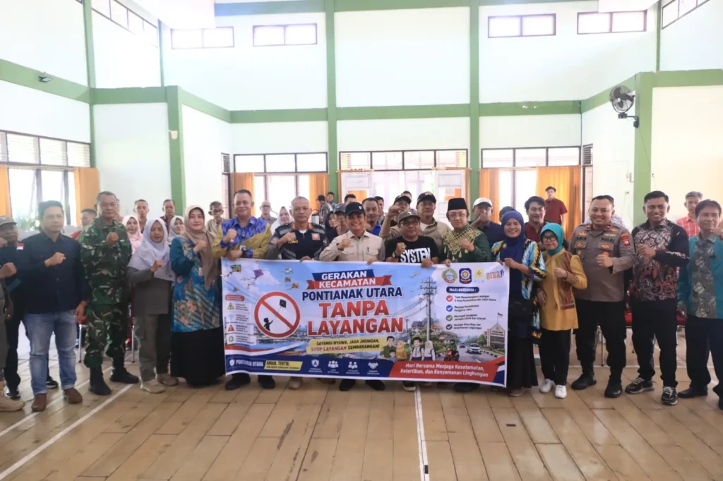 Warga mendeklarasikan Gerakan Pontianak Utara Bebas dari Layangan sebagai upaya mencegah bahaya yang ditimbulkan dari permainan layangan.
