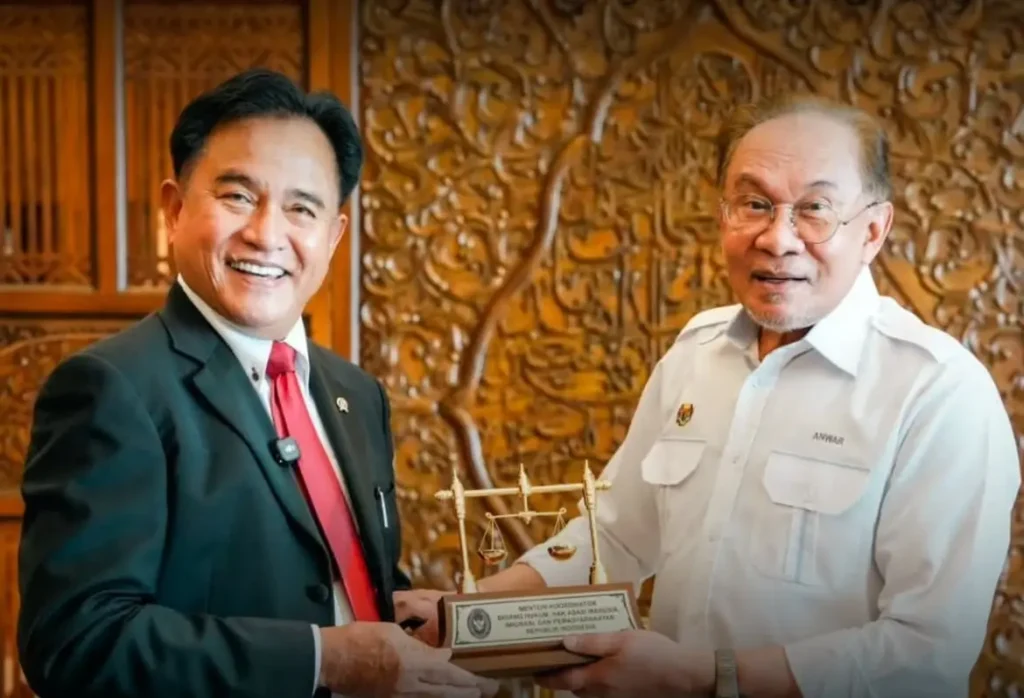 Menko Yusril Ihza Mahendra bertemu Perdana Menteri Malaysia Anwar Ibrahim membahas perjanjian pemindahan narapidana.