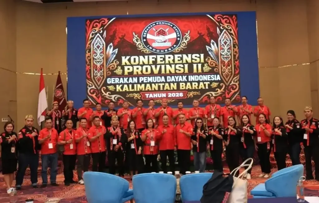 Wagub Krisantus Kurniawan saat menghadiri Konferprov II GERDAYAK Kalbar di Pontianak.