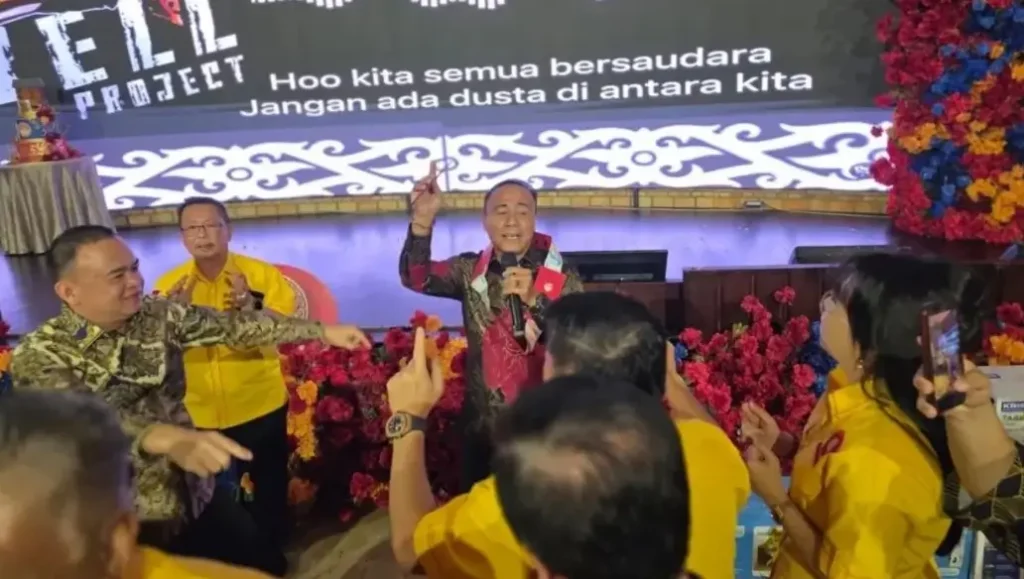 Wakil Gubernur Kalbar Krisantus Kurniawan menghadiri perayaan HUT ke-12 Perkumpulan Hakka Kalbar di Rumah Hakka Tulou, Kubu Raya.