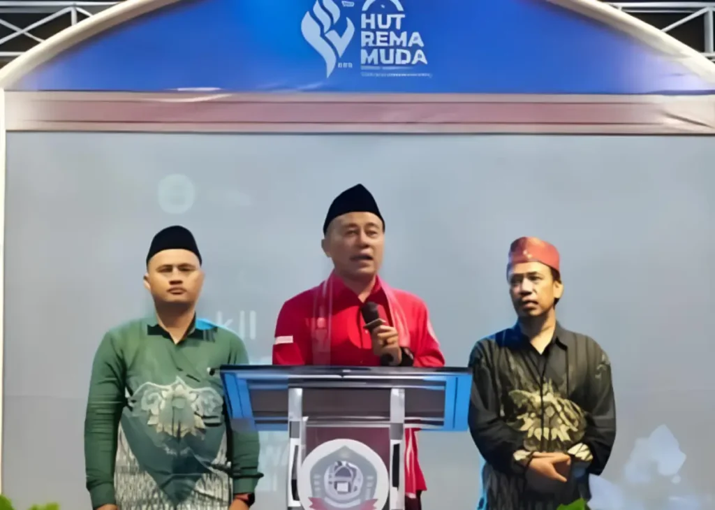 Wagub Kalimantan Barat Krisantus Kurniawan menghadiri peringatan HUT ke-37 Rema Muda di Parit Masigi, Sungai Ambawang, Kubu Raya dan mengajak pemuda memperkuat persatuan.