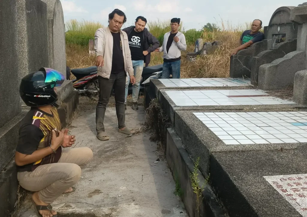 Petugas Polres Kubu Raya mengamankan terduga pelaku kasus kekerasan seksual terhadap seorang gadis di bawah umur untuk menjalani proses hukum.