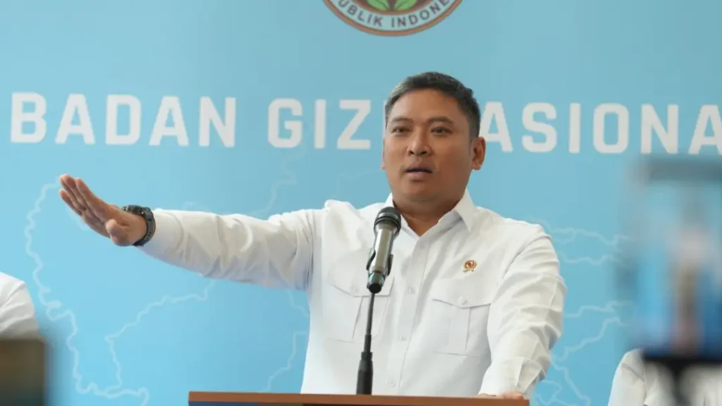 Kepala Badan Gizi Nasional Sudaryono menyampaikan penutupan 833 dapur SPPG di seluruh Indonesia dalam konferensi pers di Jakarta.