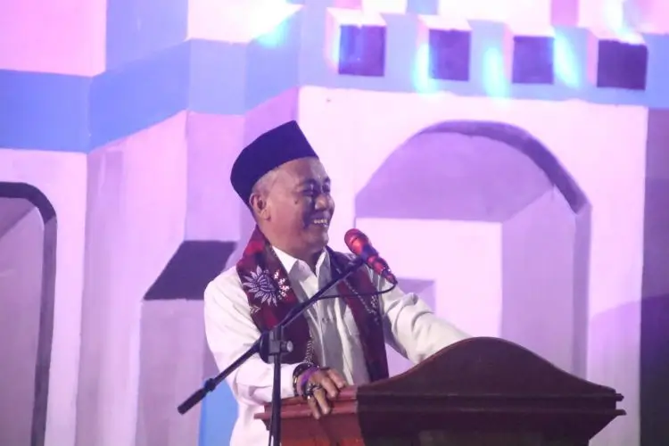Wagub Kalbar Krisantus Kurniawan menghadiri Haflatul Imtihan ke-41 LPI Nurul Ulum di Kubu Raya.