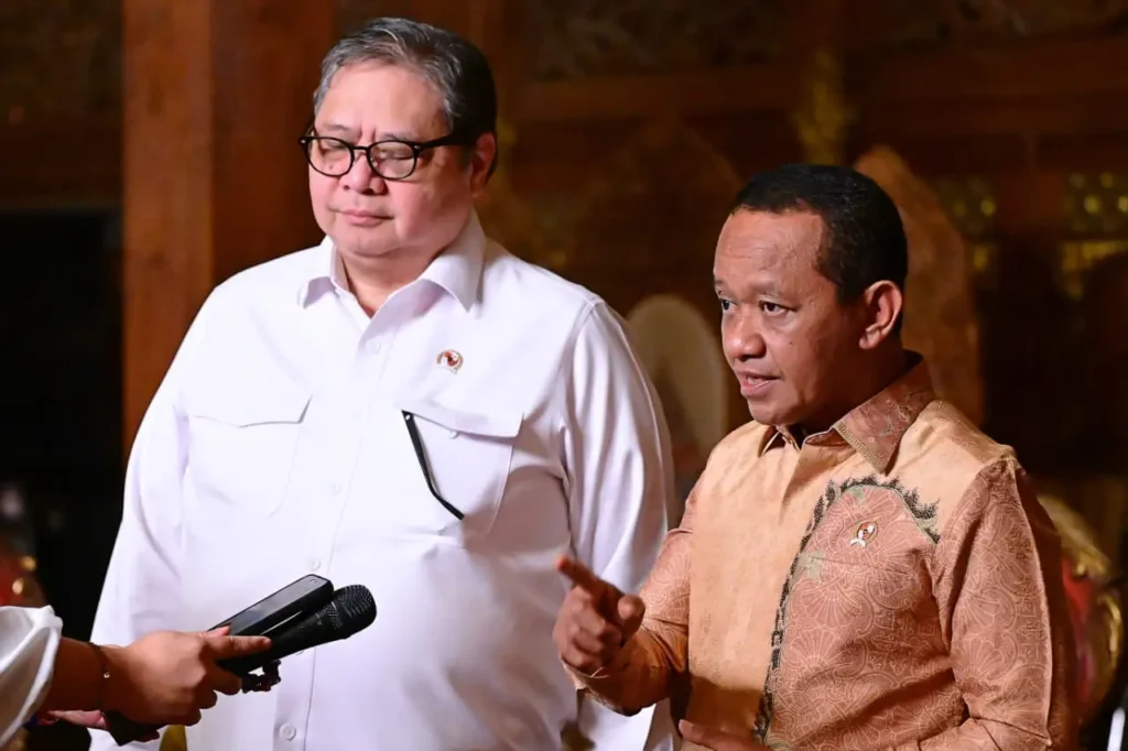 Menteri ESDM Bahlil Lahadalia menyampaikan kebijakan pemerintah terkait harga khusus solar Rp15.000 per liter bagi nelayan kapal berukuran 30 hingga 200 GT sebagai tindak lanjut arahan Presiden Prabowo Subianto.