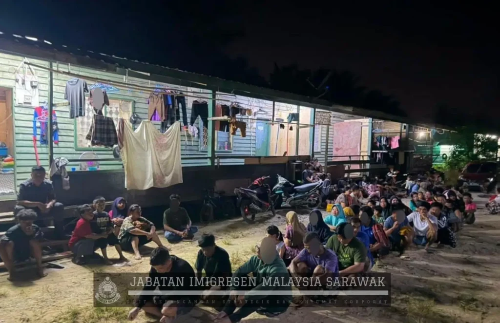 Petugas Departemen Imigrasi Malaysia menggelar Ops MEGA Terintegrasi di kawasan pekerja di Miri, Sarawak, dan mengamankan 175 WNI termasuk puluhan anak-anak.