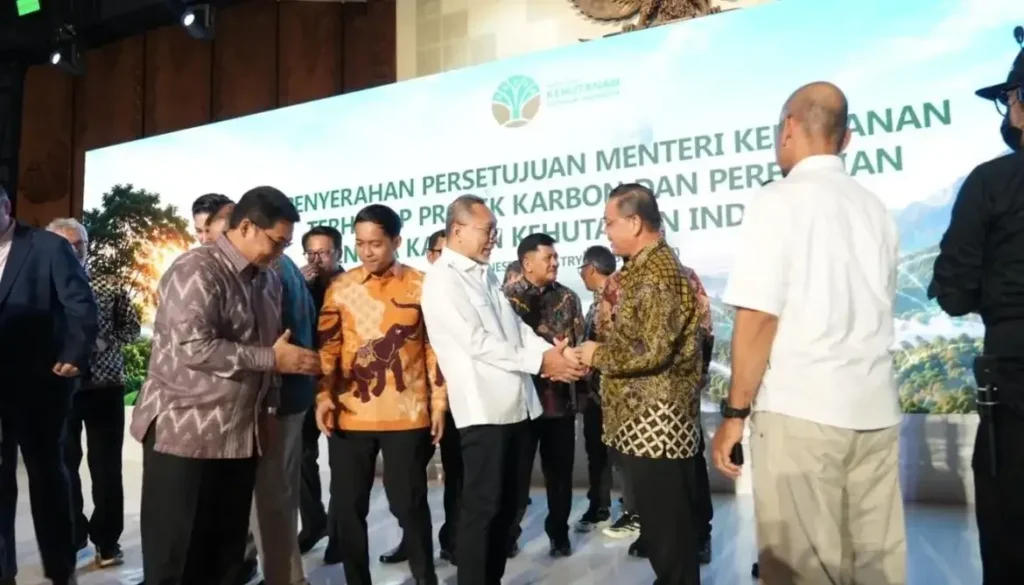 Gubernur Kalimantan Barat Ria Norsan menghadiri peresmian Indonesia Forestry Carbon Hub di Gedung Manggala Wanabakti, Jakarta.