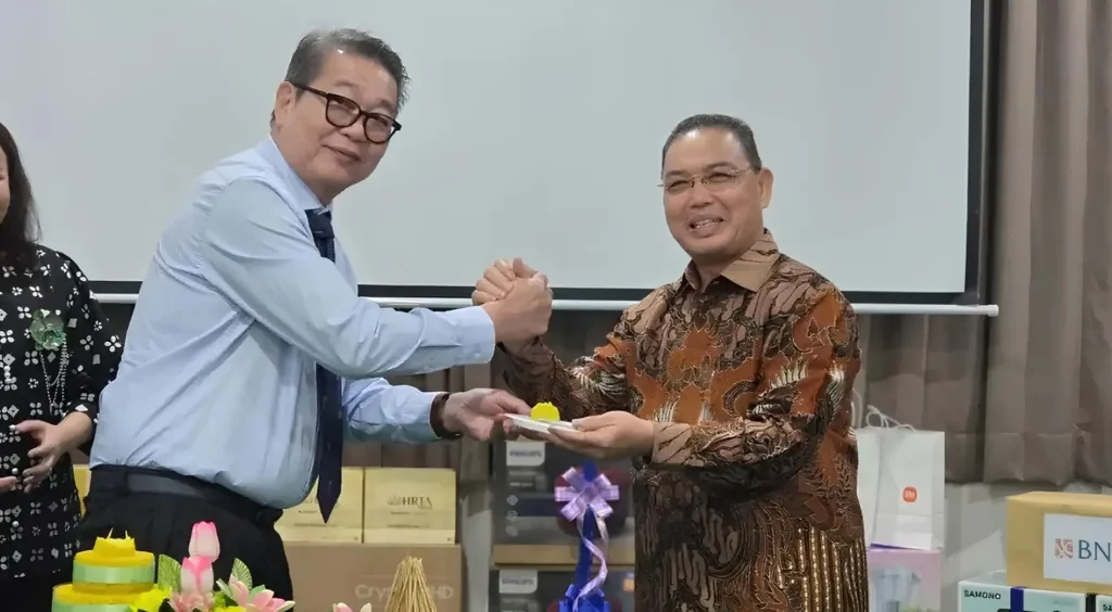Gubernur Kalbar Ria Norsan menghadiri syukuran HUT ke-4 RS Medika Djaya di Pontianak dan mendorong peningkatan layanan menuju rumah sakit rujukan berkualitas.