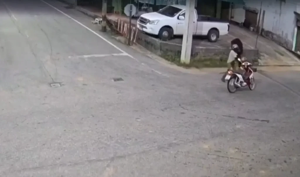Serangan bersenjata yang menewaskan lima prajurit di Narathiwat, Thailand Selatan.