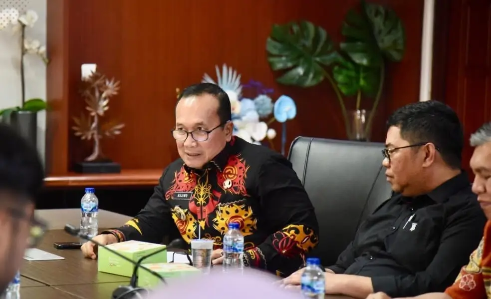 Bupati Sujiwo saat melakukan kunjungan kerja ke Kementerian Agraria dan Tata Ruang/Badan Pertanahan Nasional terkait sinkronisasi data sawah Kubu Raya.