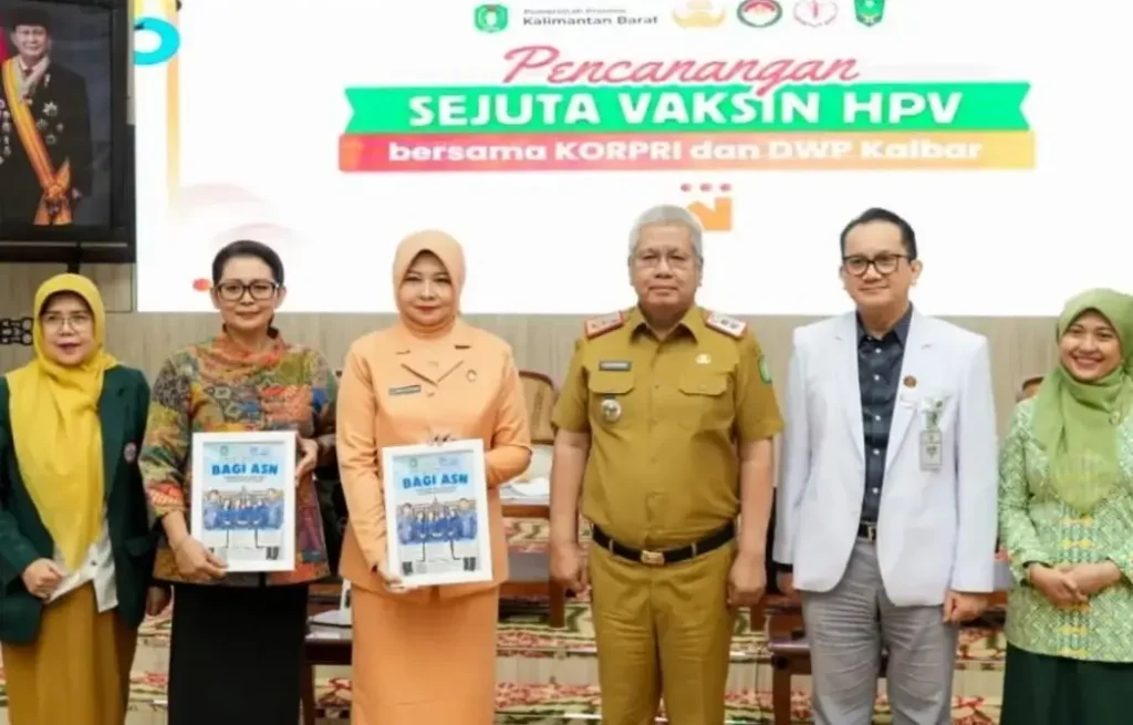 Sekda Kalbar Harisson mencanangkan Gerakan Sejuta Vaksin HPV pada Seminar Perempuan di Balai Petitih Kantor Gubernur Kalbar.