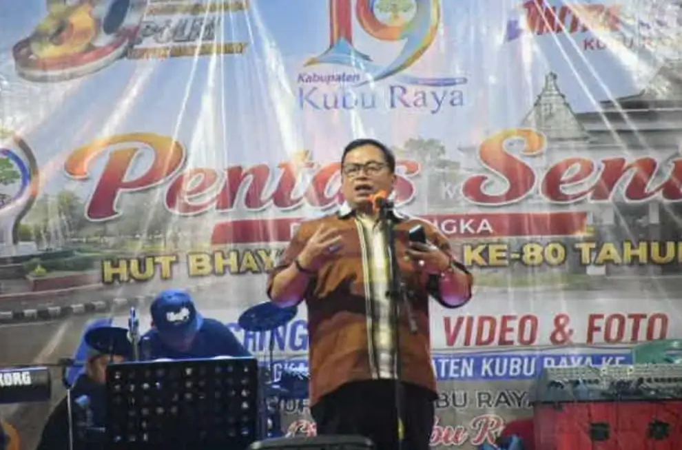 Wakil Bupati Kubu Raya Sukiryanto saat peluncuran lomba video dan fotografi untuk promosi pariwisata daerah.