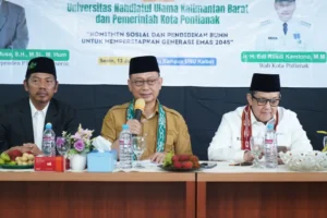 Wali Kota Pontianak Edi Rusdi Kamtono saat memberikan sambutan pada Stadium Generale di Kampus UNU Kalbar.