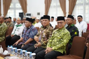 Ketua DMI Kota Pontianak Edi Rusdi Kamtono dan Ketua DMI Provinsi Kalbar Ria Norsan.