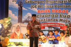 Wakil Wali Kota Pontianak Bahasan saat membuka Festival Hari Anak Nasional di Ayani Megamal.