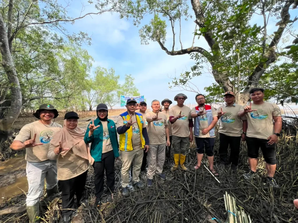 Inovasi GEO MANGROVE RB-5 berbasis limbah ban bekas dipadukan dengan penanaman mangrove sebagai solusi mengatasi abrasi pantai di Kubu Raya.