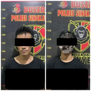 Dua pelaku pencurian toko elektronik di Singkawang diamankan Satreskrim Polres Singkawang.