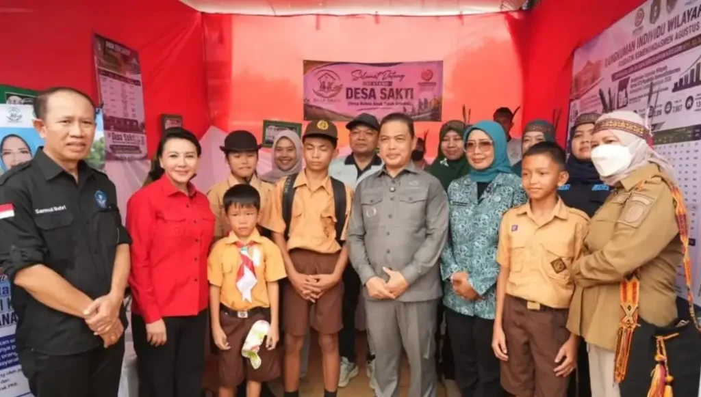 Gubernur Kalbar Ria Norsan membuka GMD ke-4 di Desa Serimbu, Kabupaten Landak, Sabtu (29/8/2026).