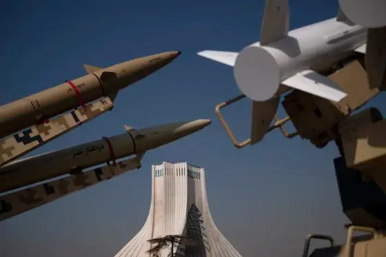 Iran ancam serang infrastruktur vital negara-negara Teluk di tengah meningkatnya ketegangan dengan Amerika Serikat.
